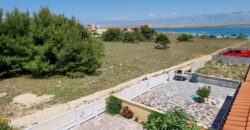 Chorvatsko, ostrov Vir – Apartmán ve stylu domku jen 90 m od moře